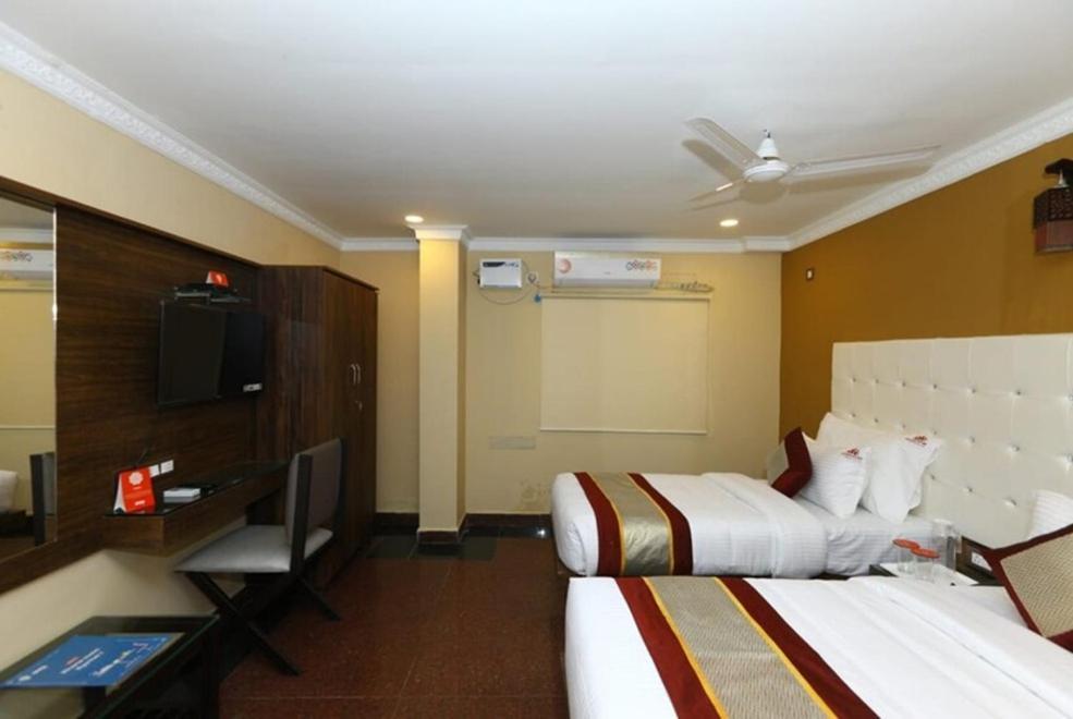 Hotel Titanium Tower Ченнаї Екстер'єр фото